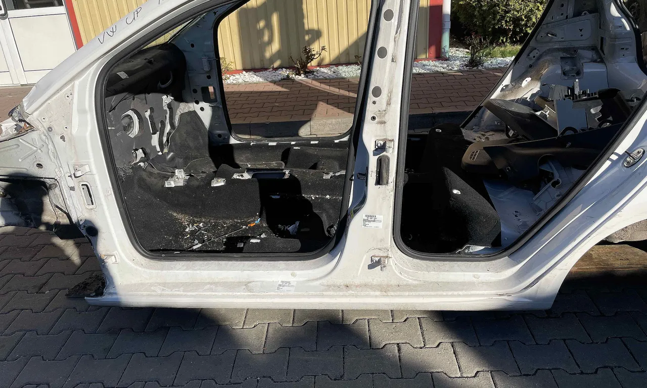 PRAG STANGA VOLKSWAGEN UP! 2011-2016