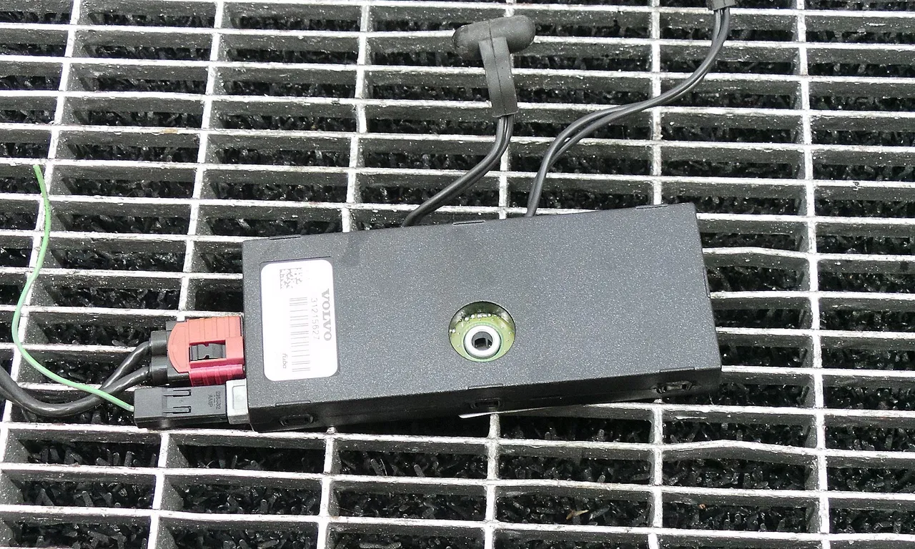 MODUL ANTENA VOLVO S80 II 2006-2016