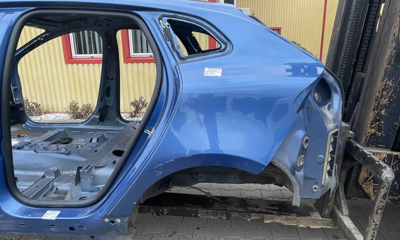 ARIPA SPATE STANGA VOLVO V40 2012-2019