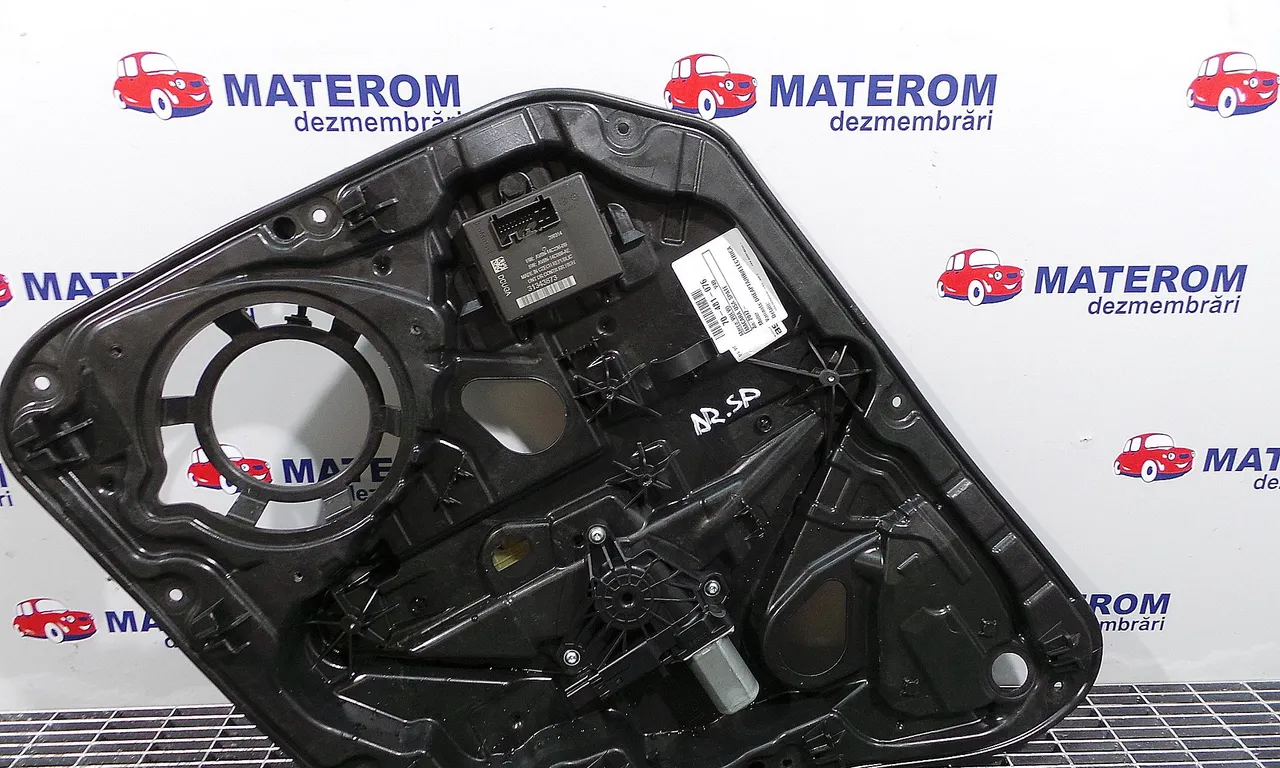 MACARA USA SPATE DREAPTA VOLVO V40 2012-2019