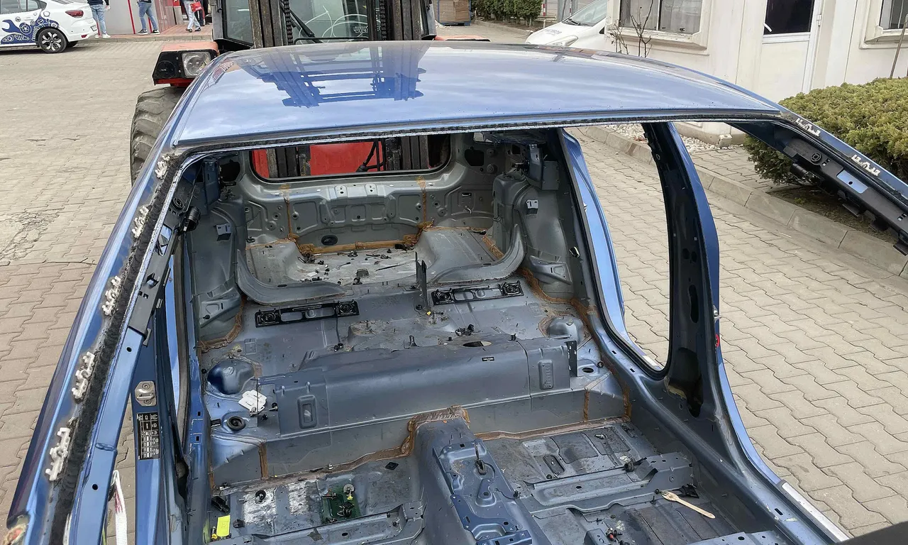 PAVILION VOLVO V40 2012-2019