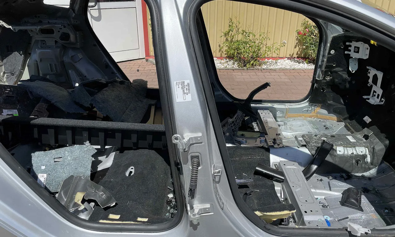 STALP MIJLOC DREAPTA VOLVO V40 2012-2019