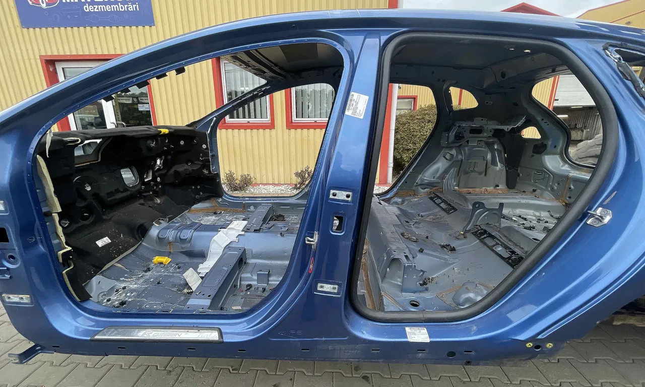 STALP MIJLOC STANGA VOLVO V40 2012-2019