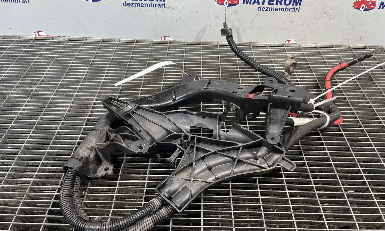 BORNA ACUMULATOR VOLVO V40 2012-2019