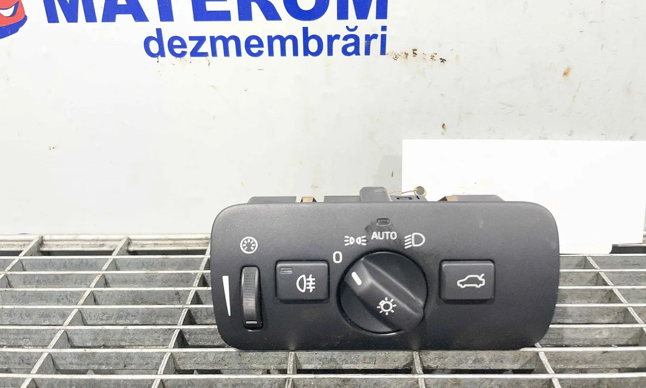 INTRERUPATOR LUMINI VOLVO V40 2012-2019
