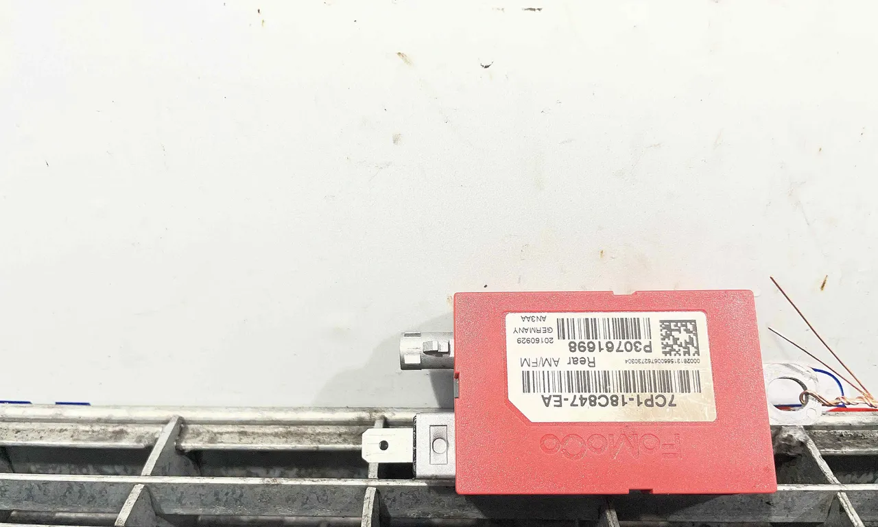 MODUL AMPLIFICATOR RADIO VOLVO V40 2012-2019
