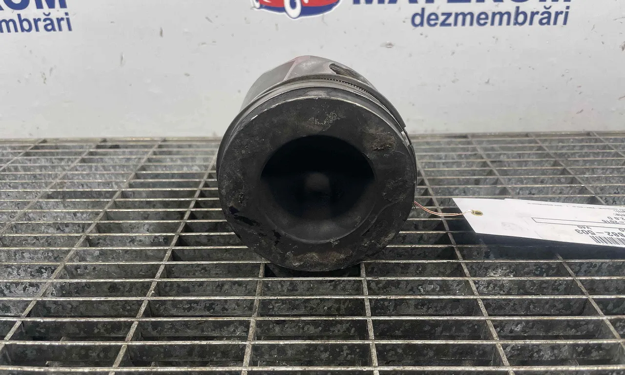 PISTON VOLVO V40 2012-2019