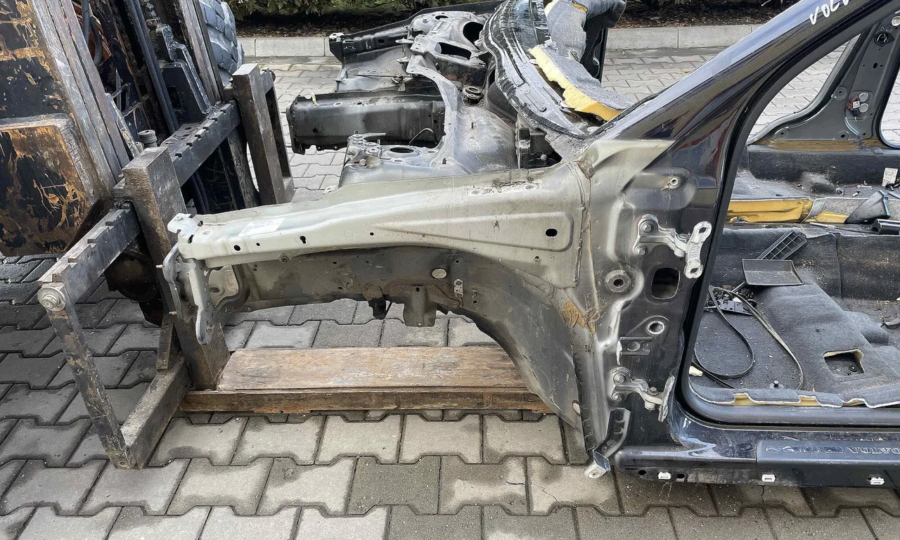 LONJERON STANGA VOLVO V50 2003-2012
