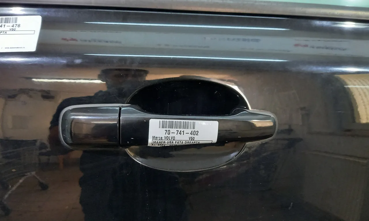 MANER USA FATA DREAPTA VOLVO V50 2003-2012