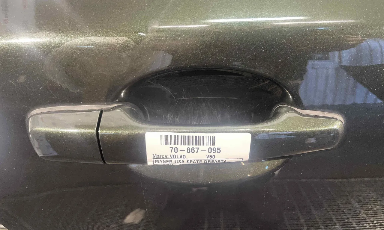 MANER USA SPATE DREAPTA VOLVO V50 2003-2012
