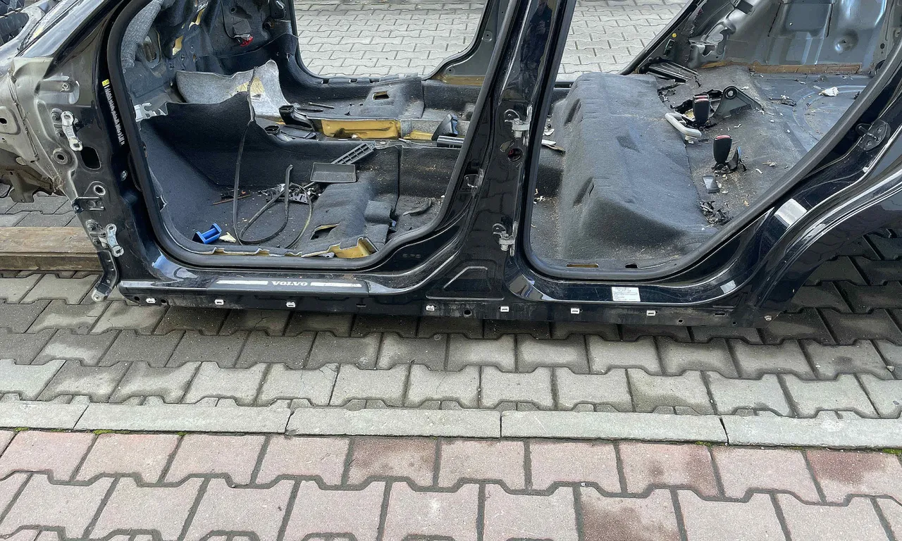 PRAG STANGA VOLVO V50 2003-2012