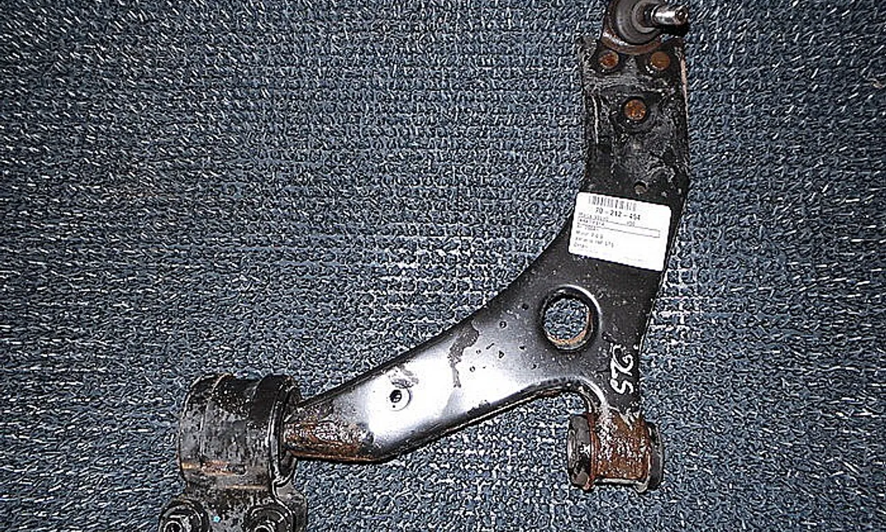 BRAT FATA INFERIOR STANGA VOLVO V50 2003-2012