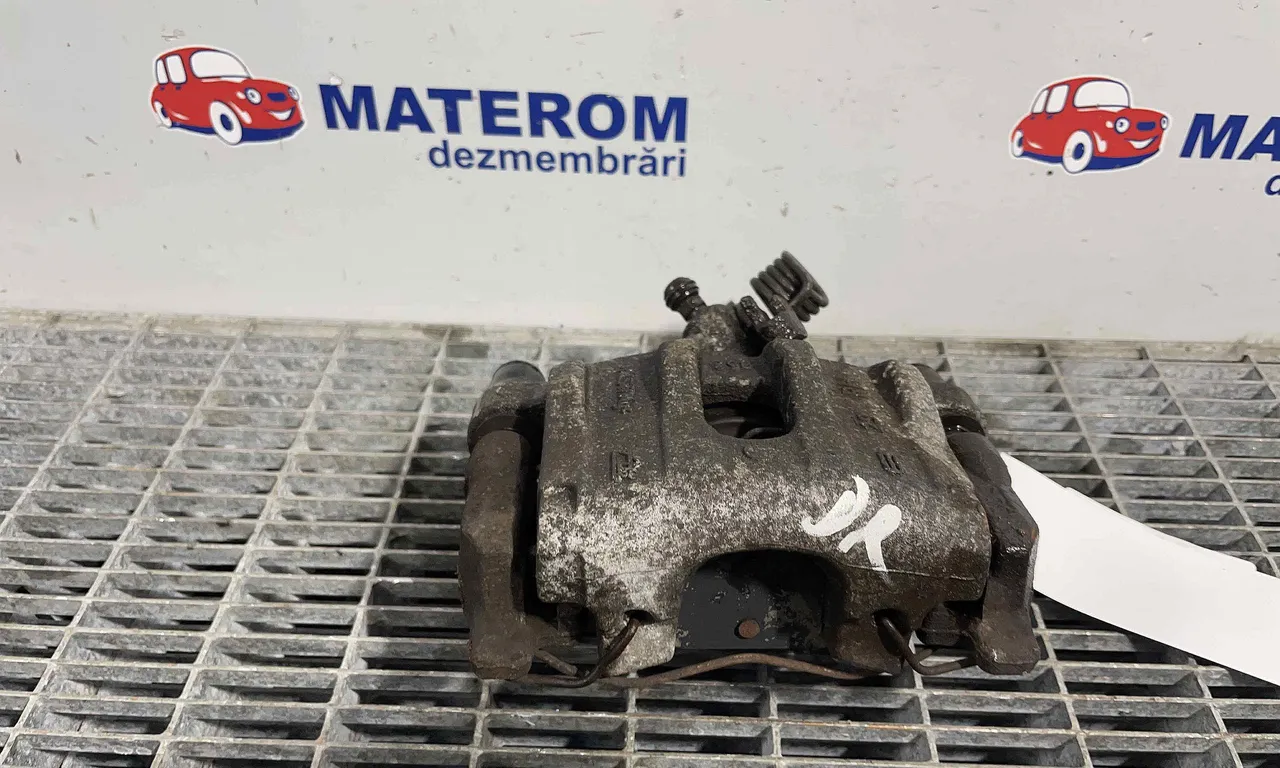 ETRIER SPATE DREAPTA VOLVO V50 2003-2012