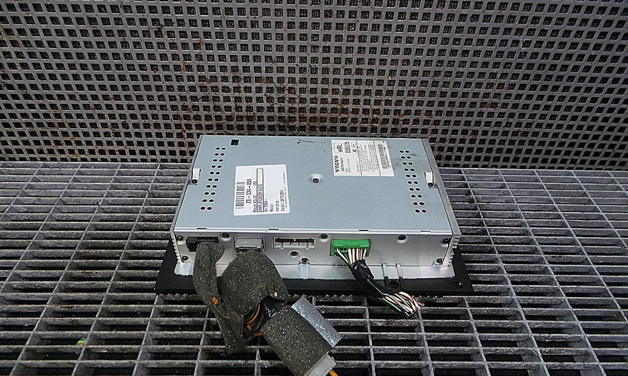 AMPLIFICATOR AUDIO VOLVO V50 2003-2012