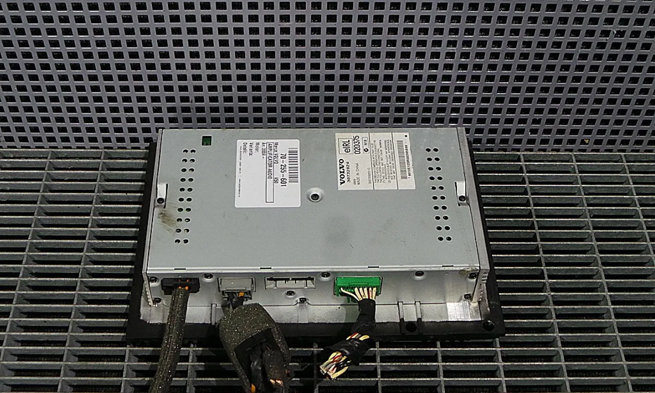 AMPLIFICATOR AUDIO VOLVO V50 2003-2012