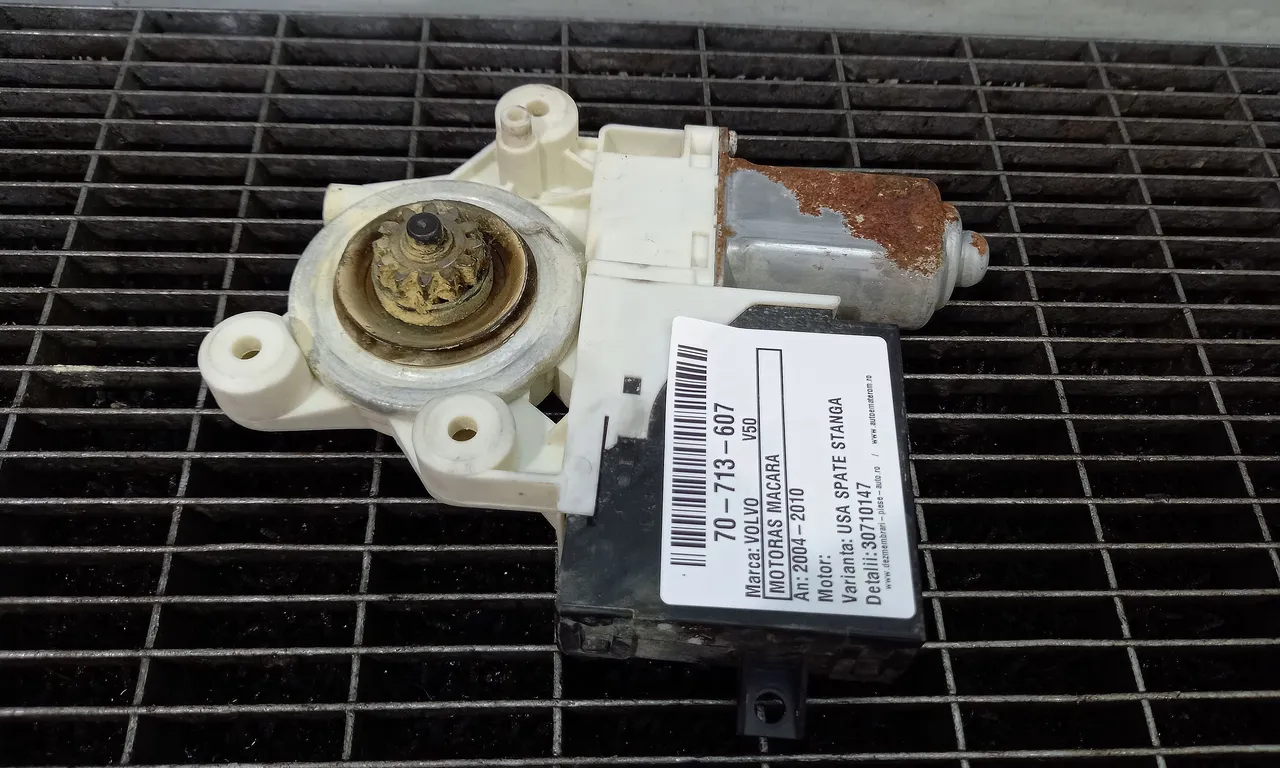 MOTORAS MACARA VOLVO V50 2003-2012