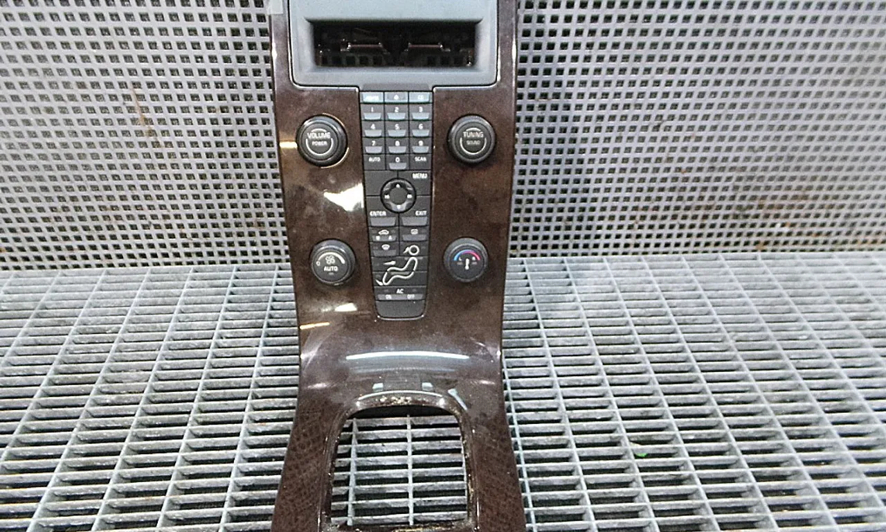 RADIO CD VOLVO V50 2003-2012