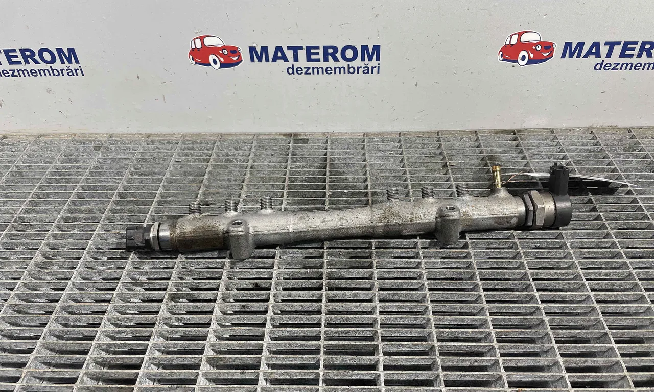 RAMPA INJECTIE VOLVO V50 2003-2012