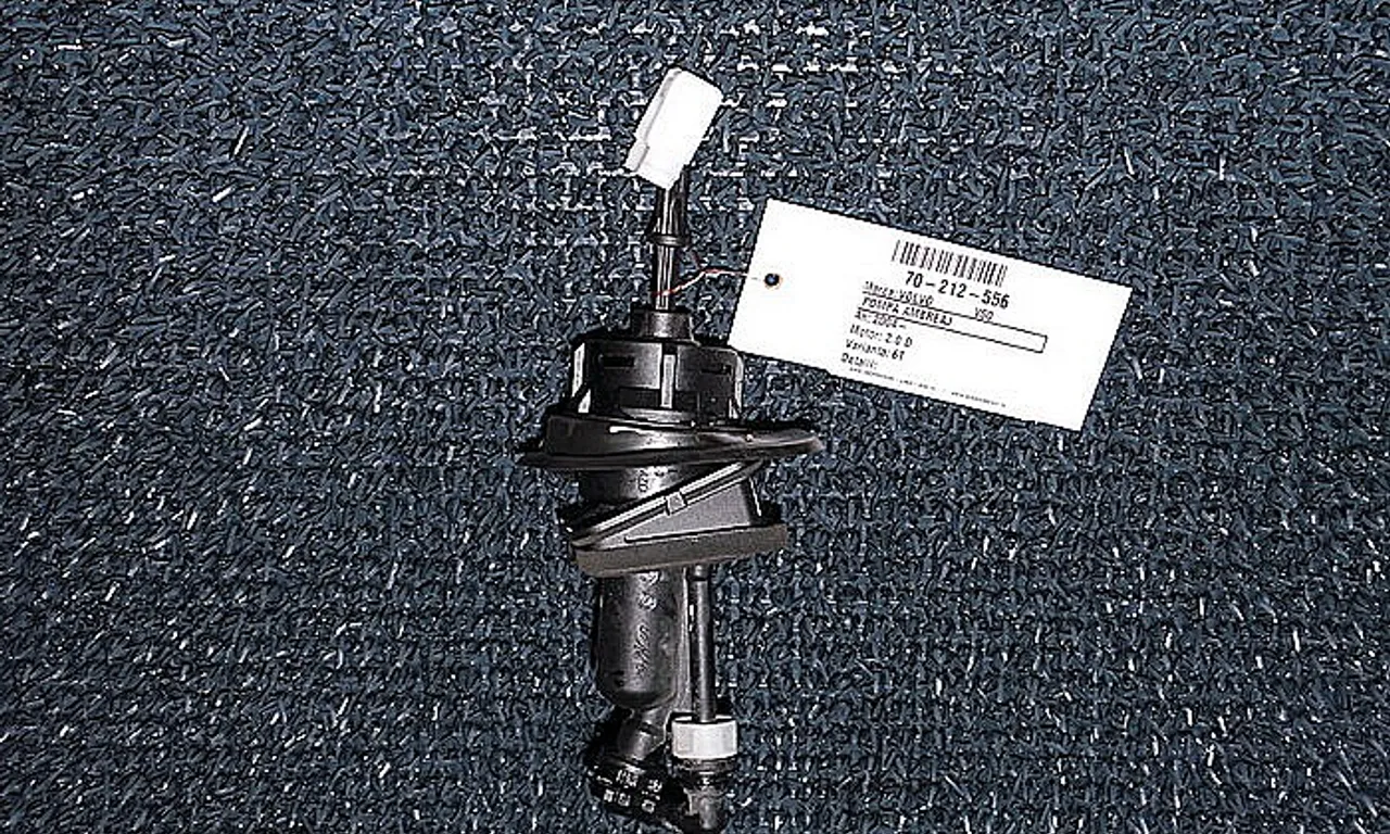 POMPA AMBREIAJ VOLVO V50 2003-2012