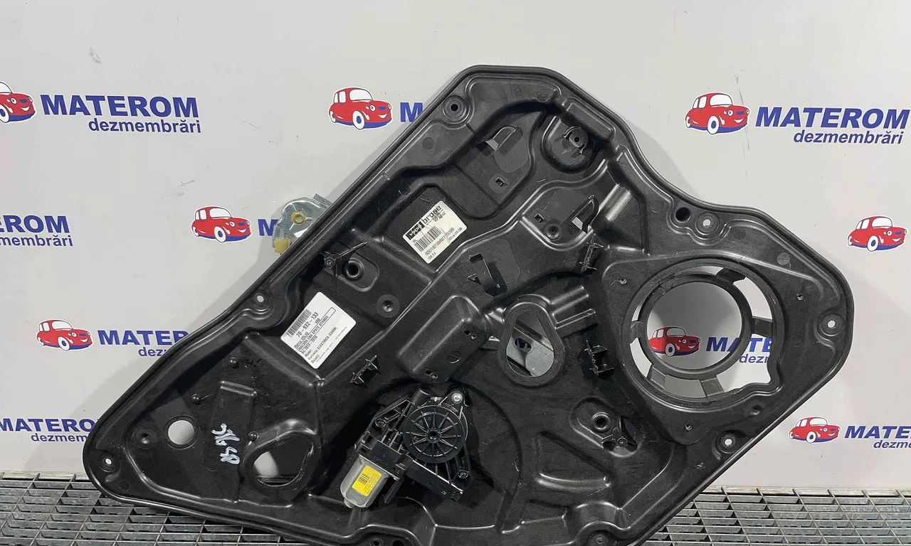 MACARA USA SPATE STANGA VOLVO V60 I 2010-2018
