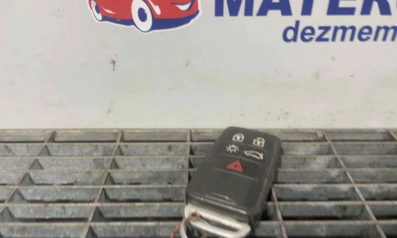 CHEIE CONTACT VOLVO V70 III 2007-2016