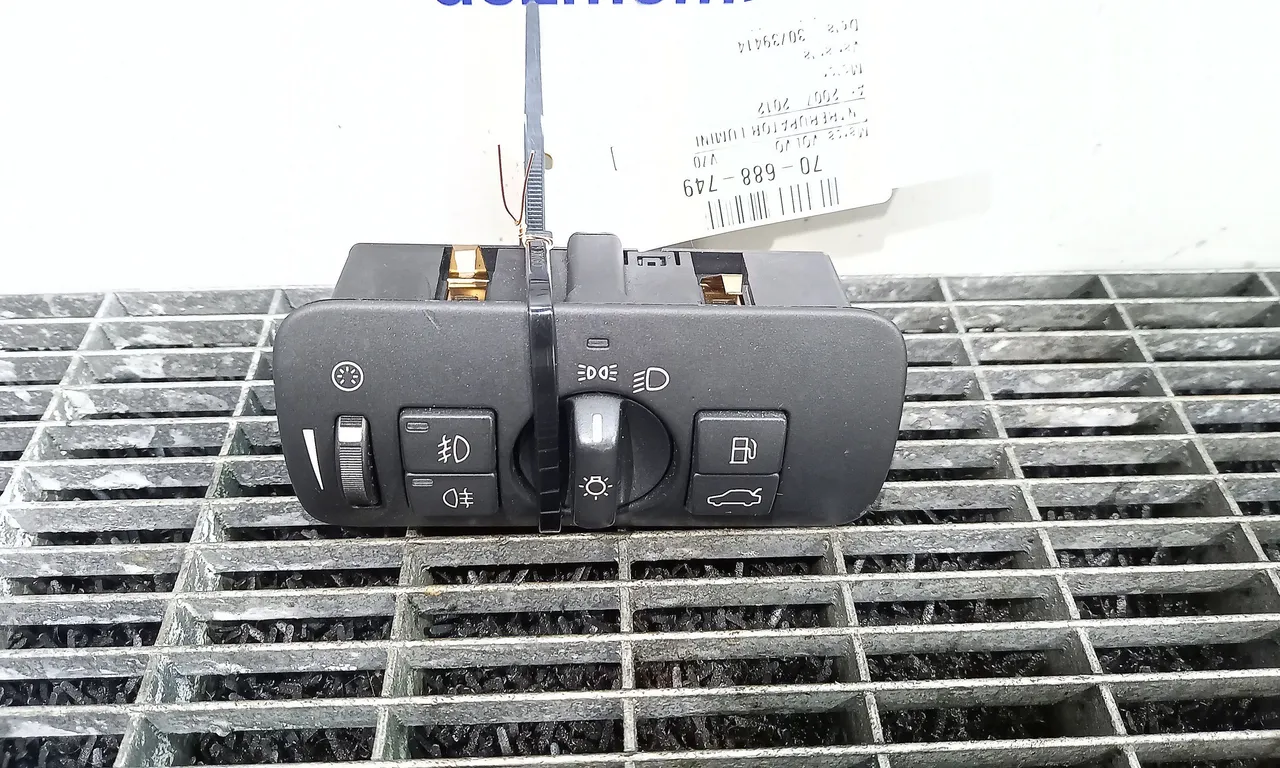 INTRERUPATOR LUMINI VOLVO V70 III 2007-2016