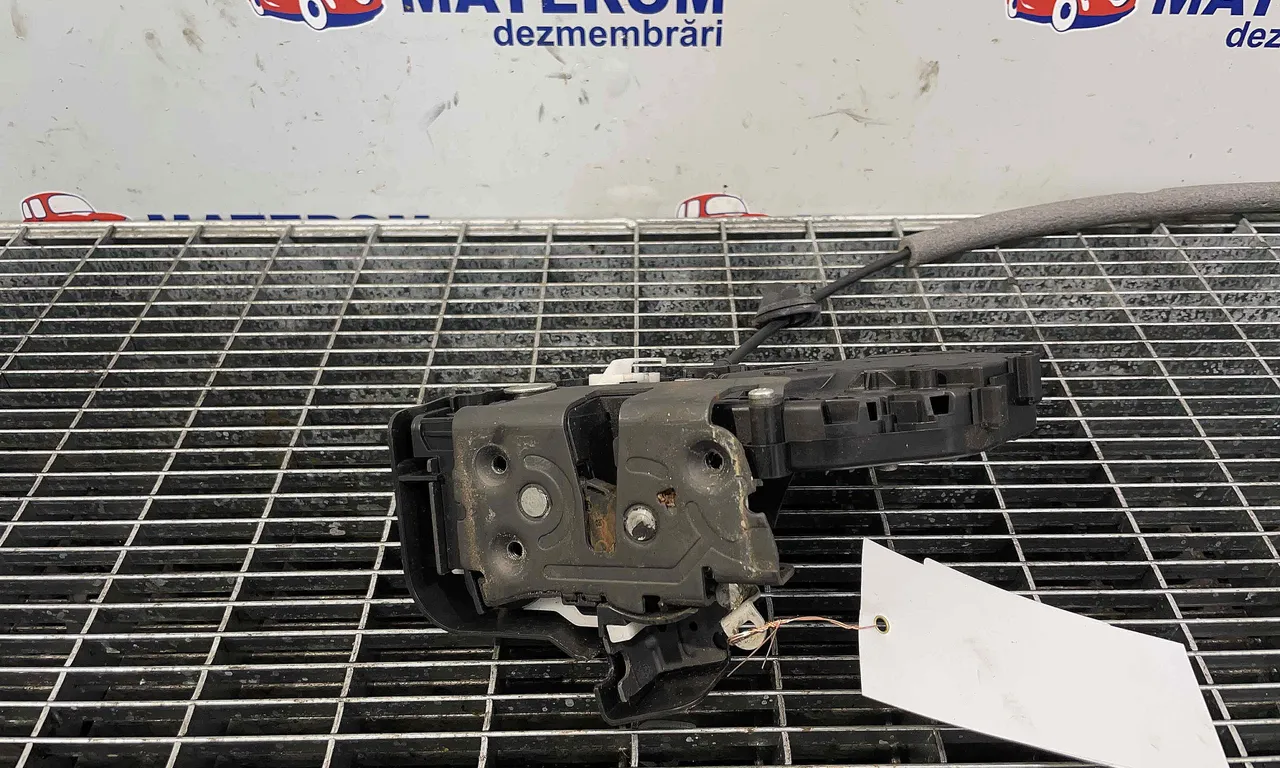 INCUIETOARE USA FATA STANGA VOLVO XC60 I 2008-2018