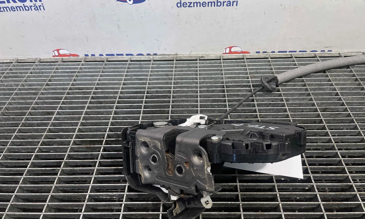 INCUIETOARE USA FATA STANGA VOLVO XC60 I 2008-2018