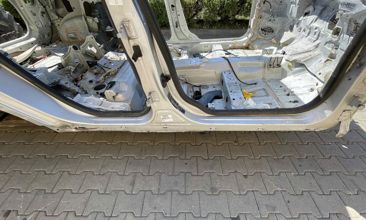 PRAG DREAPTA VOLVO XC60 I 2008-2018
