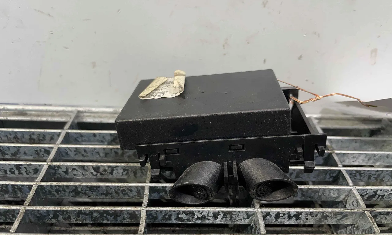 SENZOR ALARMA VOLVO XC60 I 2008-2018