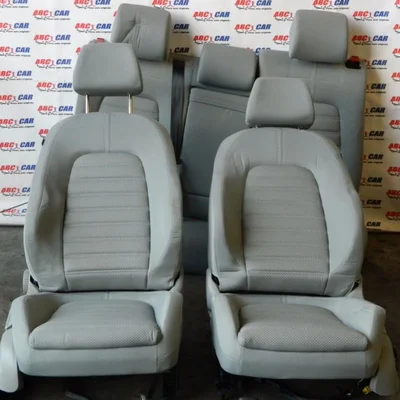 Interior din material gri VOLKSWAGEN PASSAT B7 2010-2014, vedere frontata