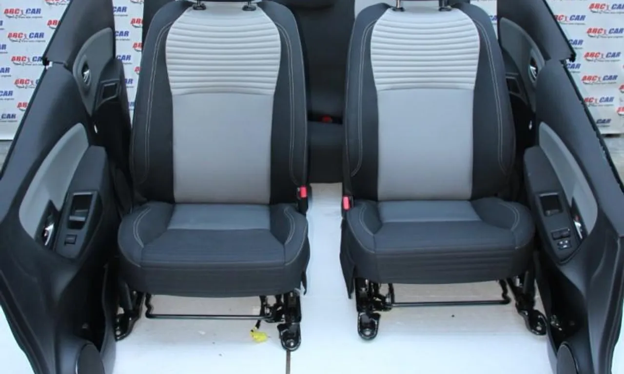 Interior textil TOYOTA YARIS 2013-null