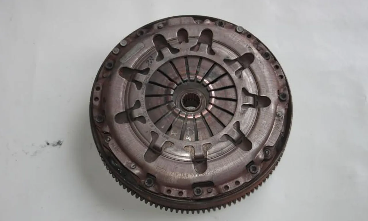 Kit ambreiaj SUZUKI SWIFT III 2005-null