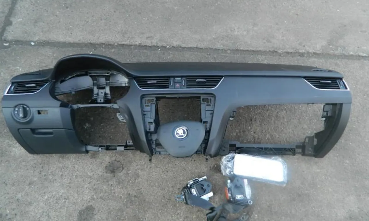 Kit plansa bord SKODA OCTAVIA III 2012-2020