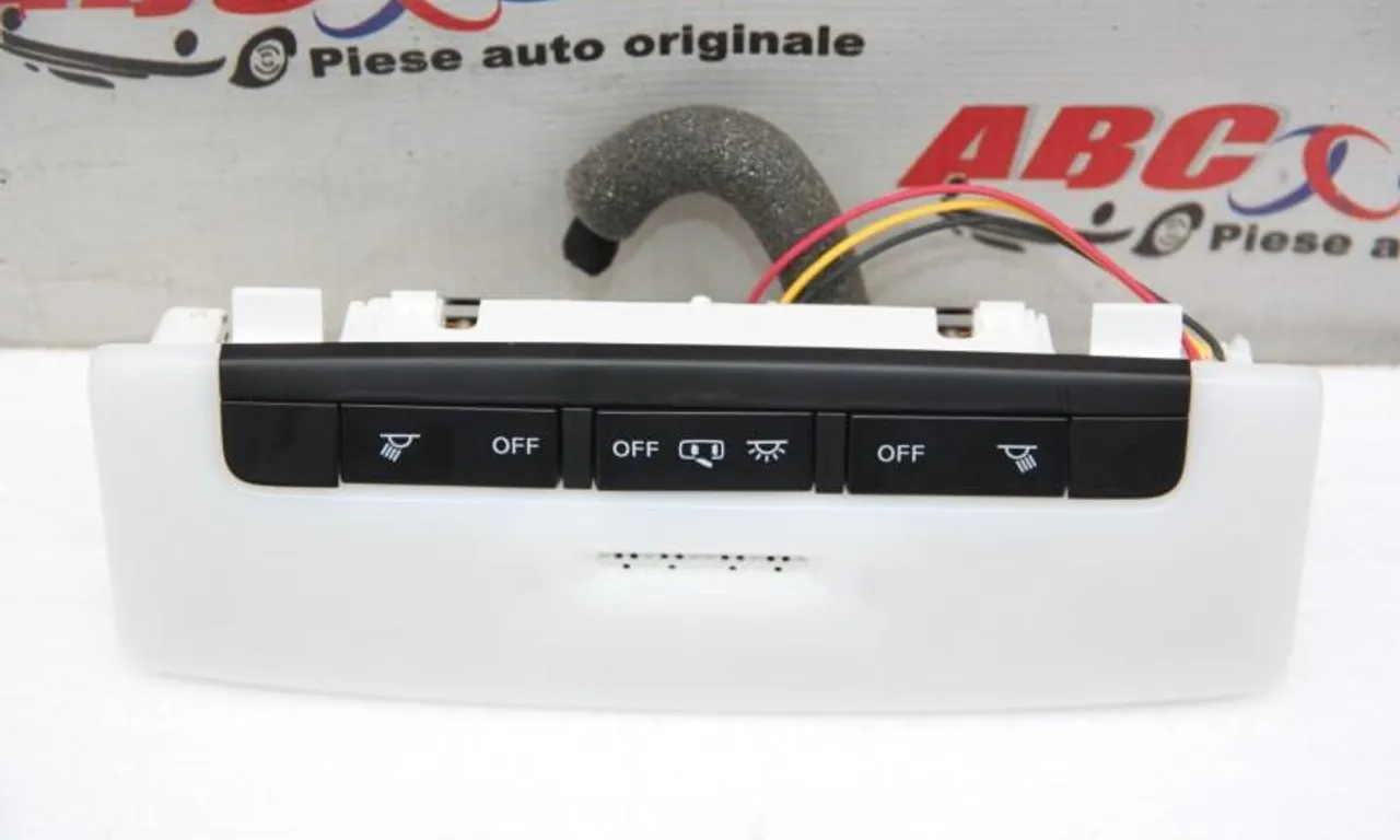 Lampa plafon NISSAN LEAF 2010-2017