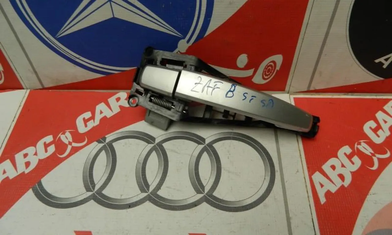 Maner usa stanga spate OPEL ZAFIRA B 2005-2015