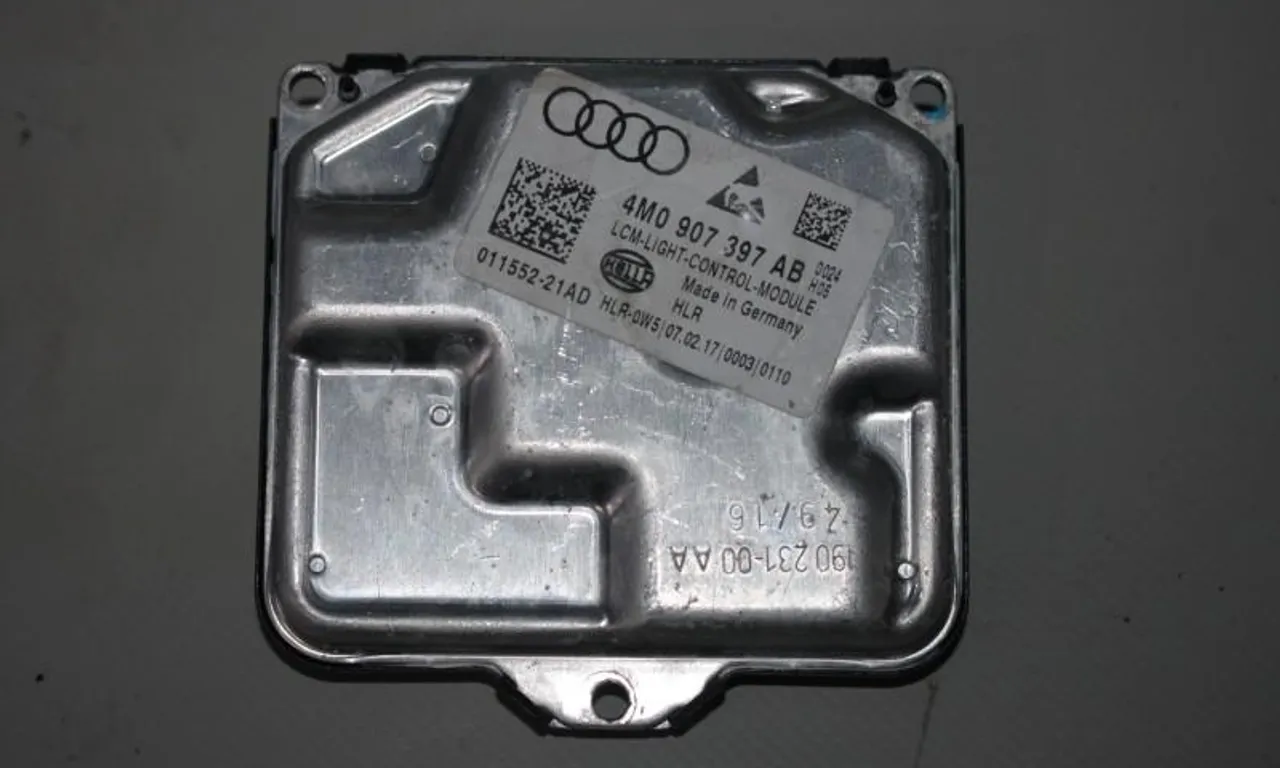 Modul far AUDI Q8 2018-null