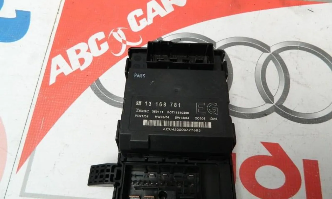 Modul tablou siguranta OPEL VECTRA C GTS 2002-2009