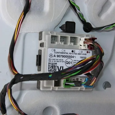 Modul usa stanga fata MERCEDES SPRINTER 2018-2026 A9079005504, vedere frontata