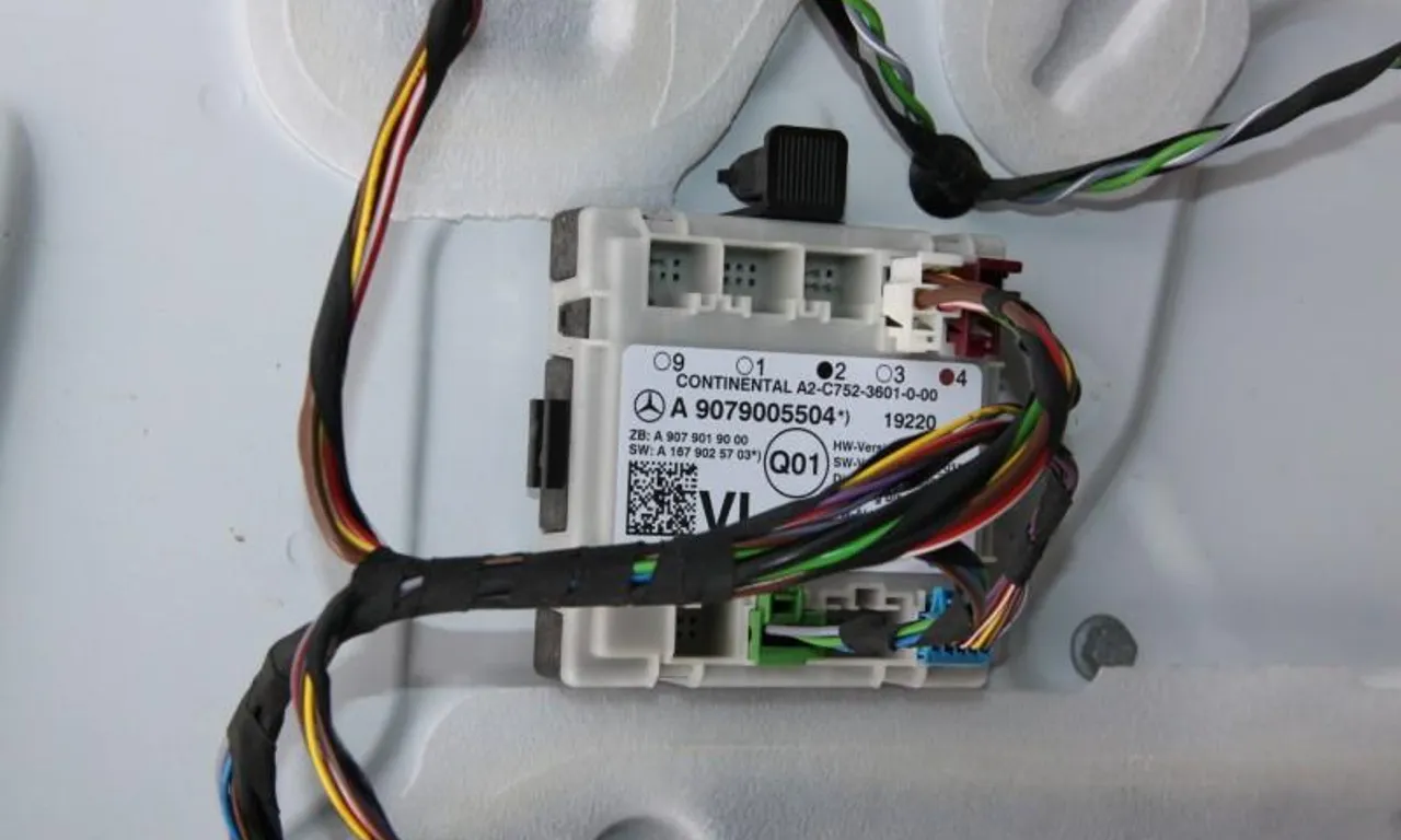 Modul usa stanga fata MERCEDES SPRINTER 2018-null