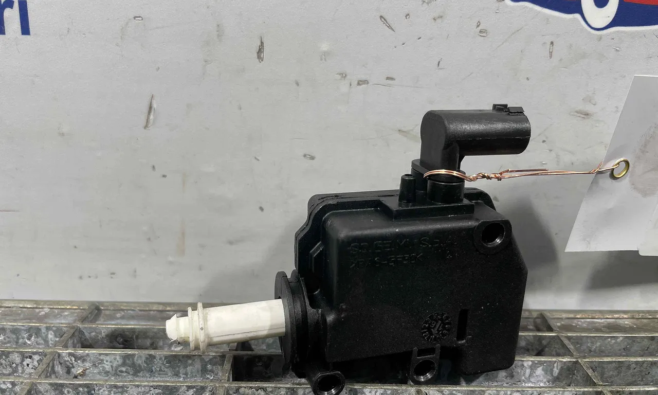 MOTORAS DESCHIDERE BMW 4 Gran 2014-2021