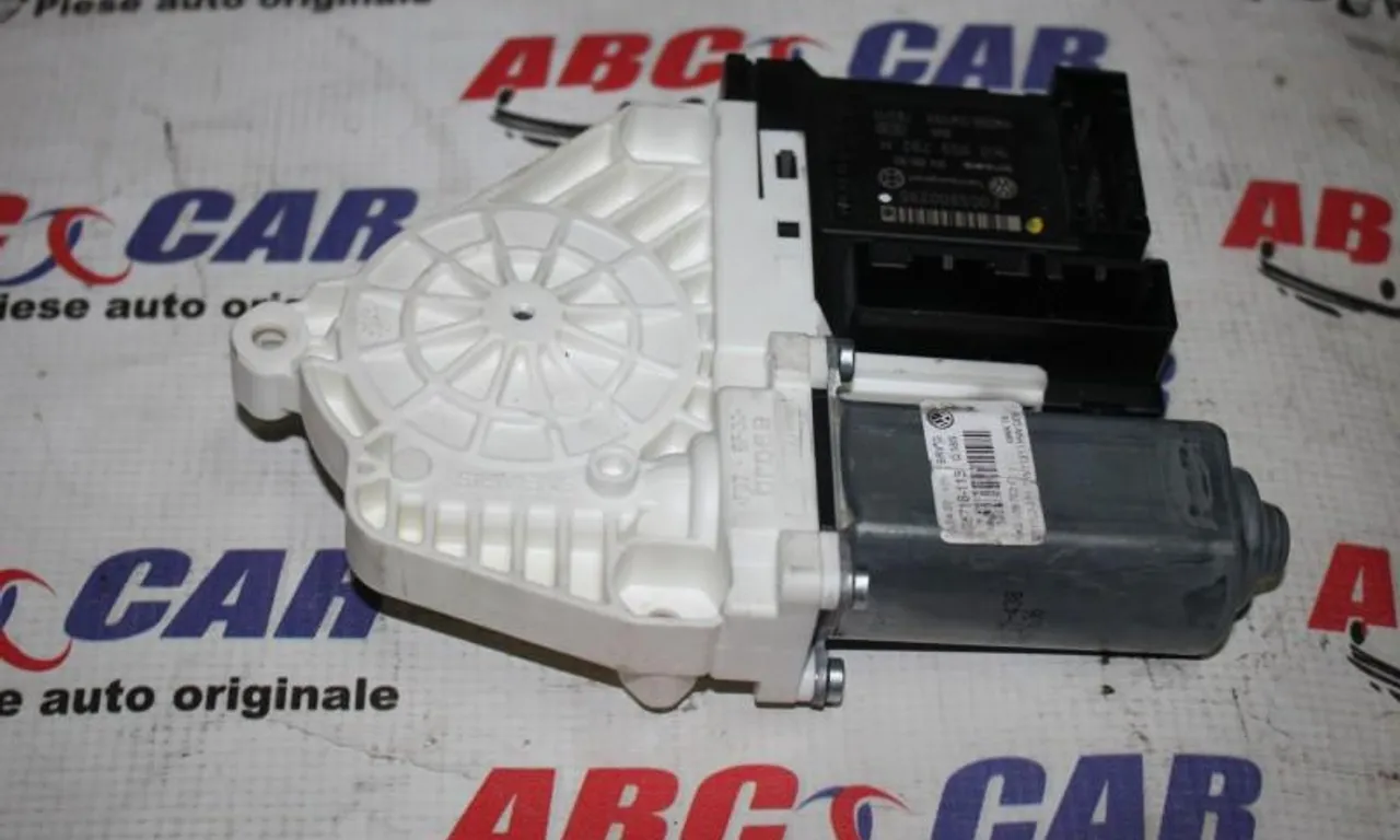 Motoras geam dreapta fata VOLKSWAGEN TOURAN 2003-2011