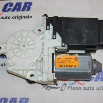 Motoras macara usa stanga fata