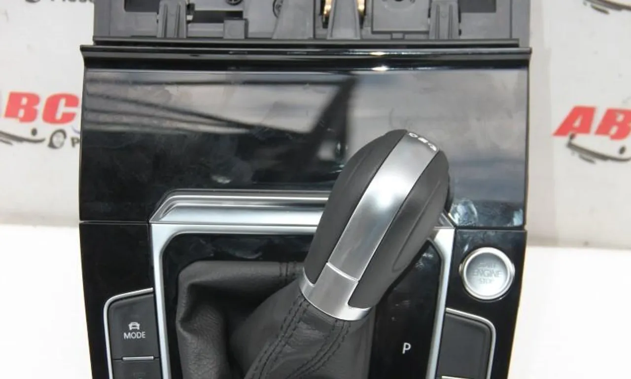 Nuca schimbator cu rama VOLKSWAGEN ARTEON 2017-null