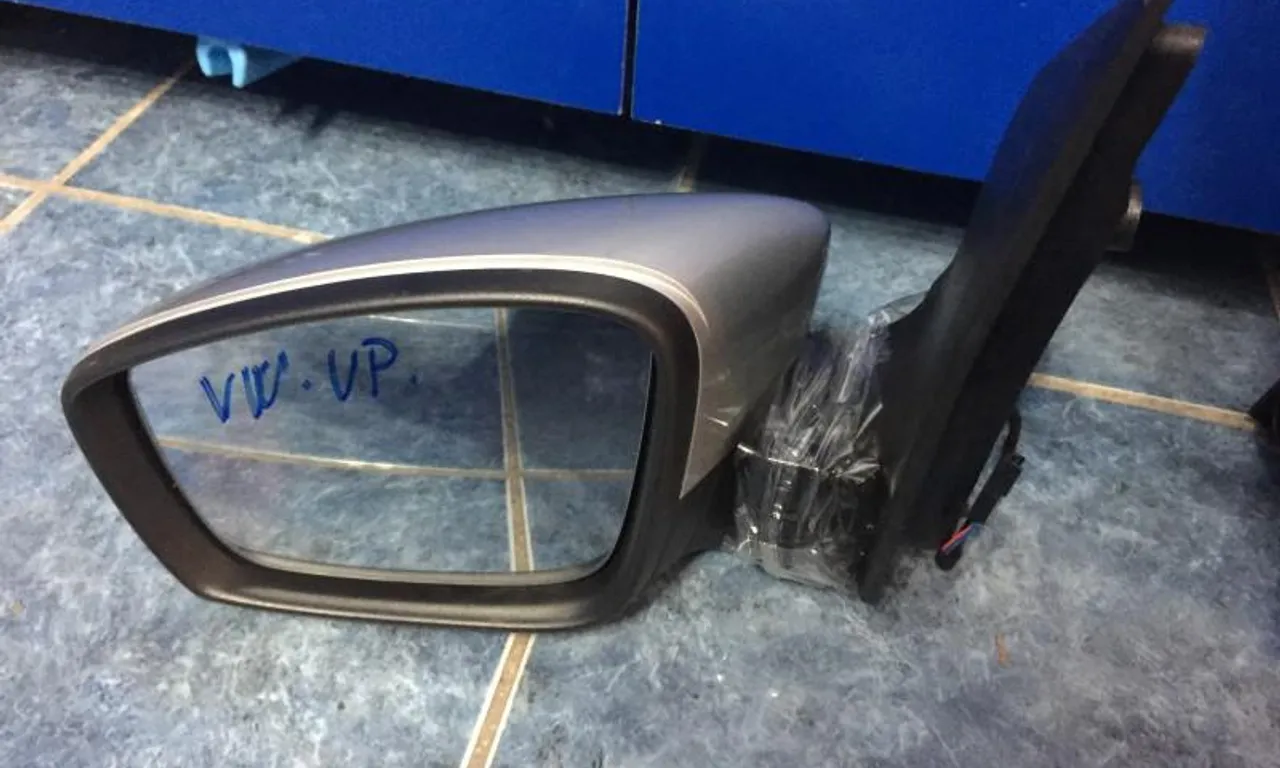 Oglinda stanga VOLKSWAGEN UP! 2011-2016