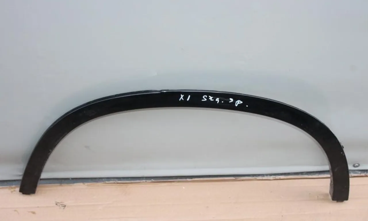Ornament aripa stanga spate BMW X1 2009-2015