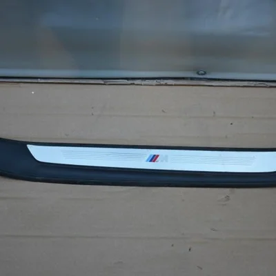 Ornament m-pachet prag dreapta fata BMW X1 2009-2015 7318568-01, vedere frontata