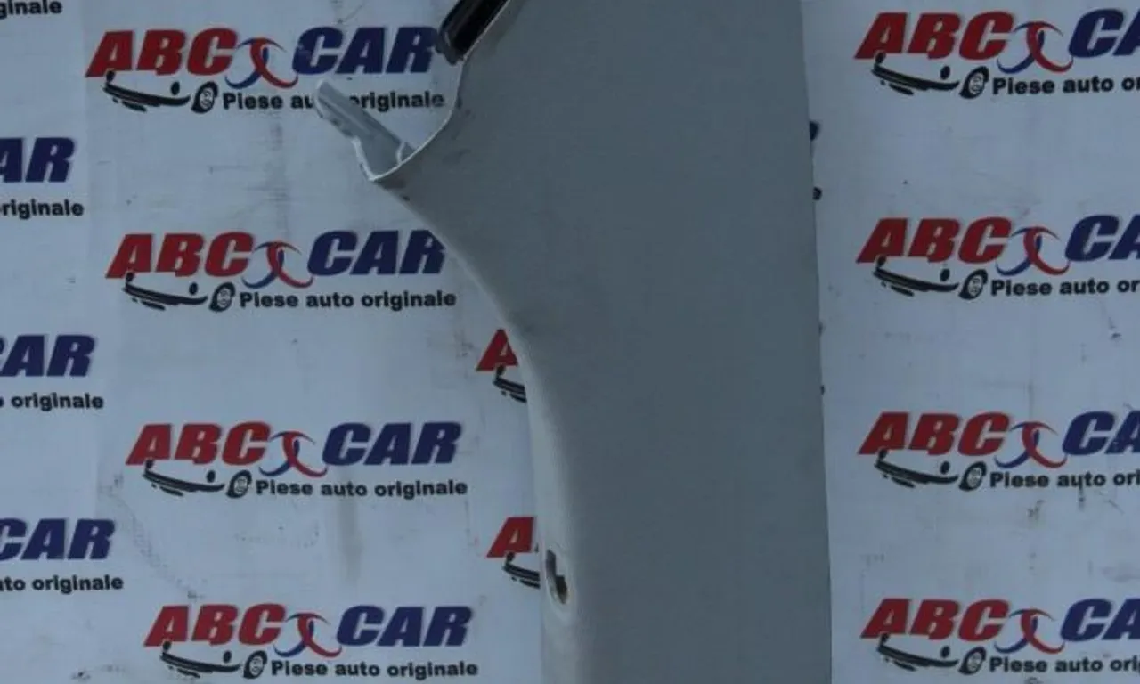 Ornament parbriz dreapta VOLKSWAGEN TRANSPORTER T5 2003-2016