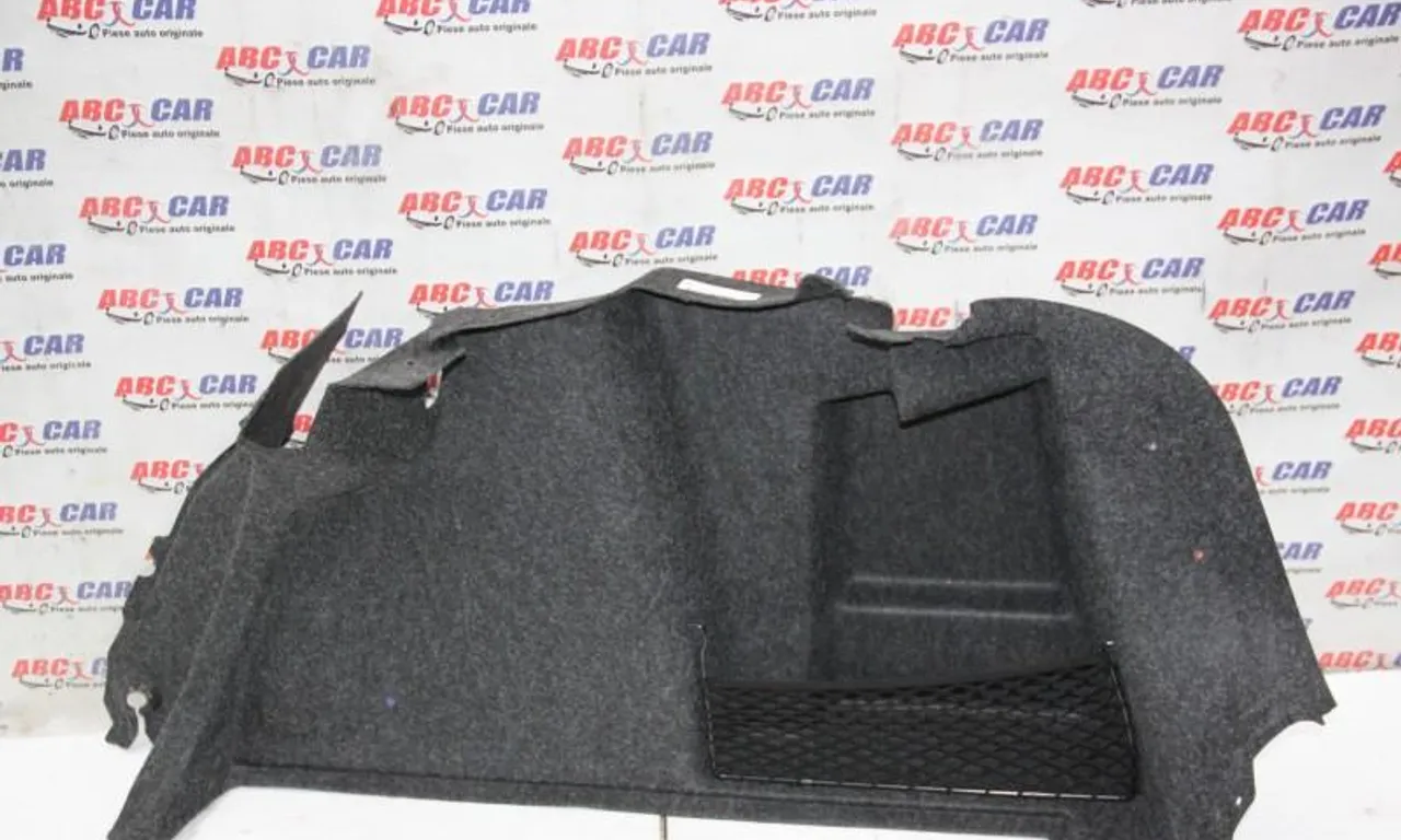 Ornament portbagaj dreapta VOLKSWAGEN JETTA VI 2008-2019