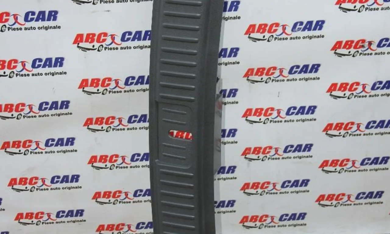 Ornament portbagaj VOLKSWAGEN TOUAREG 2010-2018